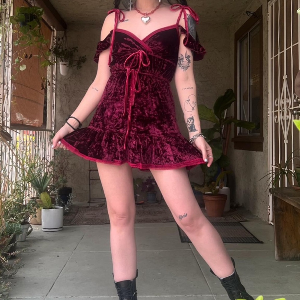 Tunnel vision crushed Velvet Mini Dress with Lace-Up Detail